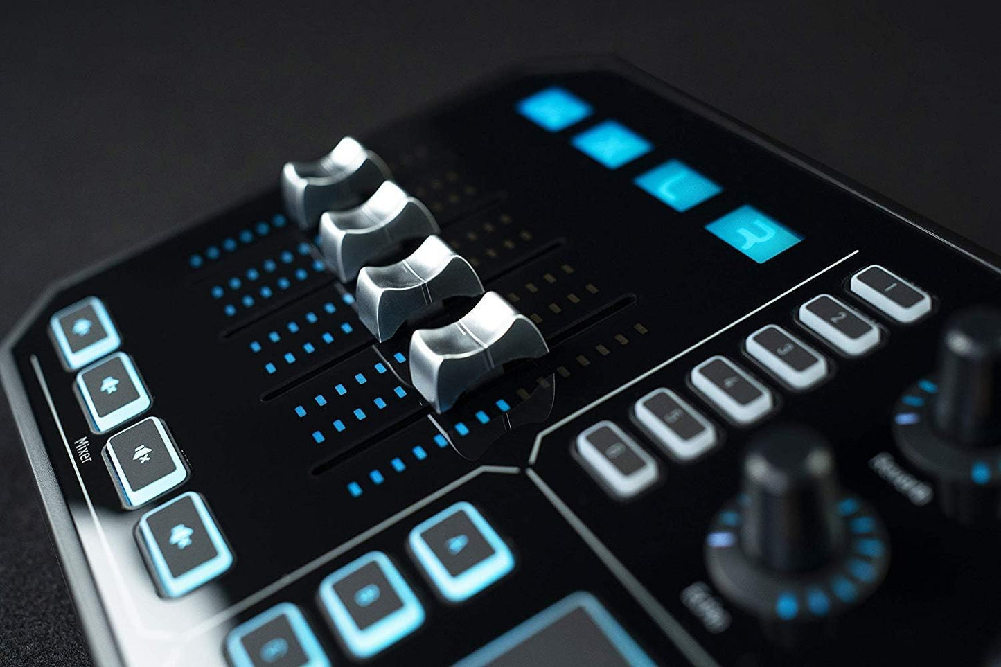 GoXLR Mischpult 4-Kanal Mixer, Soundboard und Voice-Effekten