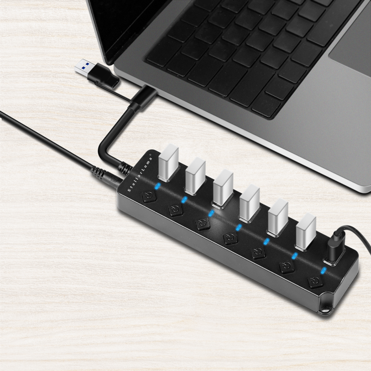 StellarLuma USB-C Hub mit EIN/AUS Schalter